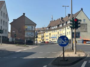Verkehrszeichen & Markierungen